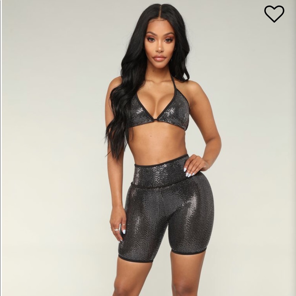 Sequin Set - Perfect Condition - Worn Once - image 1